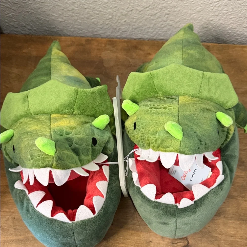 Kids Green Dinosaur Plush Slippers - Cozy Novelty Shoes size 4/5